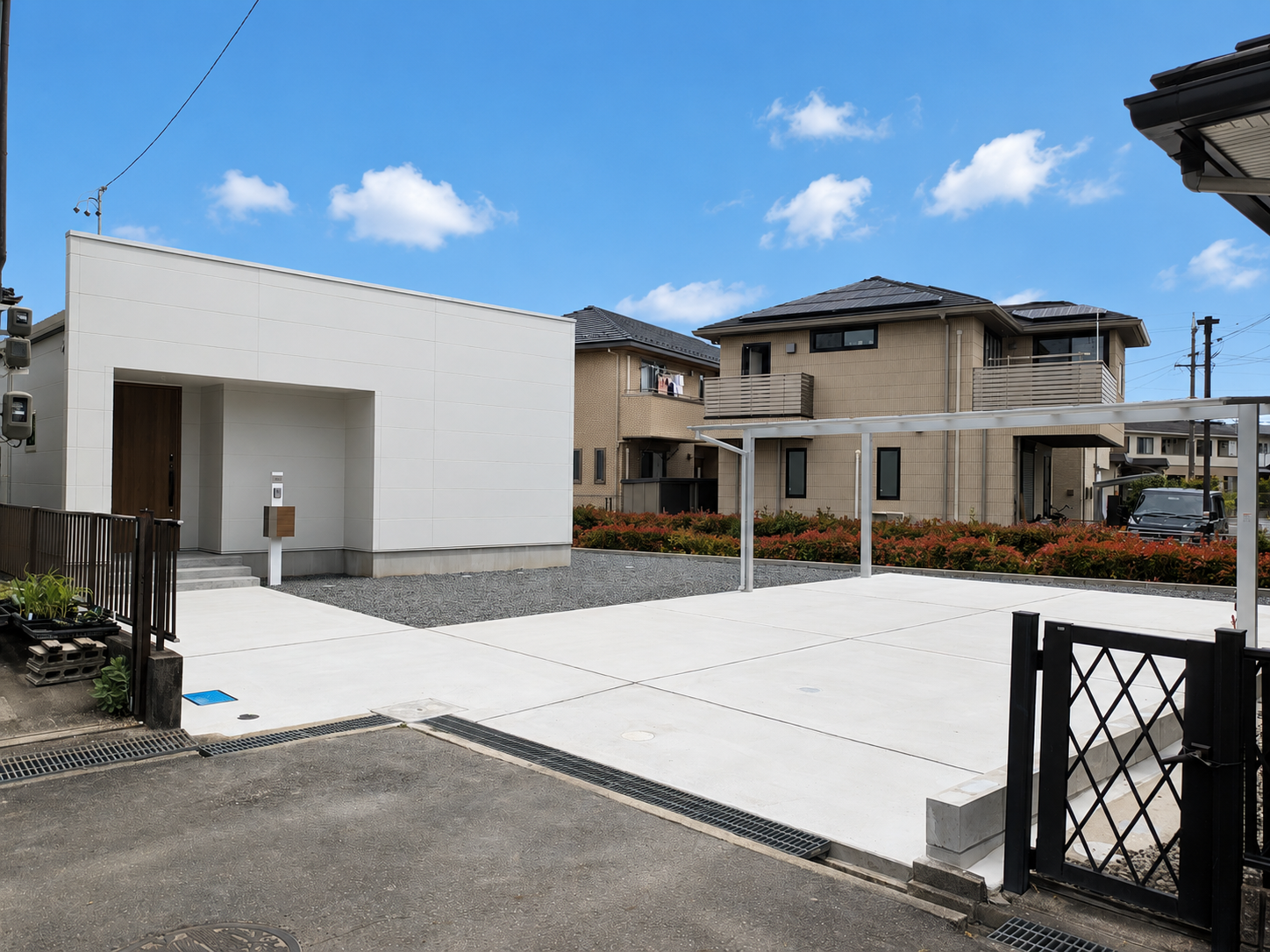 くらし・にわ・いえ　KIT PLUS キットプラス｜株式会社三有技建｜安城市・岡崎市｜規格住宅SIMPLE NOTE-シンプルノート｜EXTERIORエクステリア-外構｜家具・雑貨