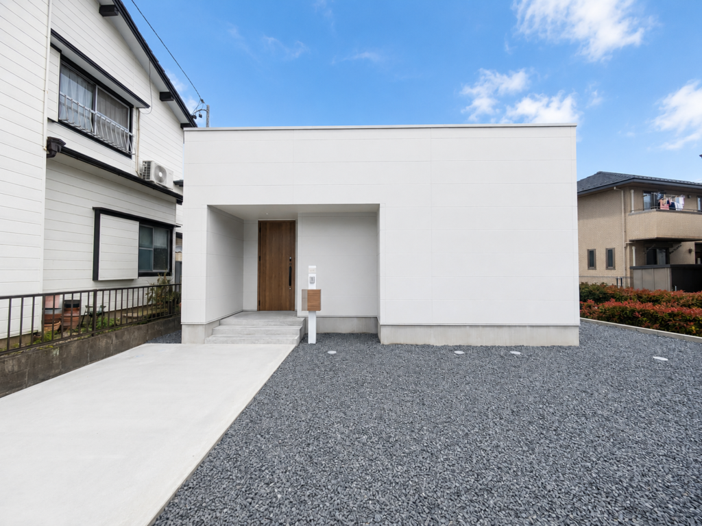 S様邸　庭で繋がる平屋|くらし・にわ・いえ　KIT PLUS キットプラス｜株式会社三有技建｜安城市・岡崎市｜規格住宅SIMPLE NOTE-シンプルノート｜EXTERIORエクステリア-外構｜家具・雑貨