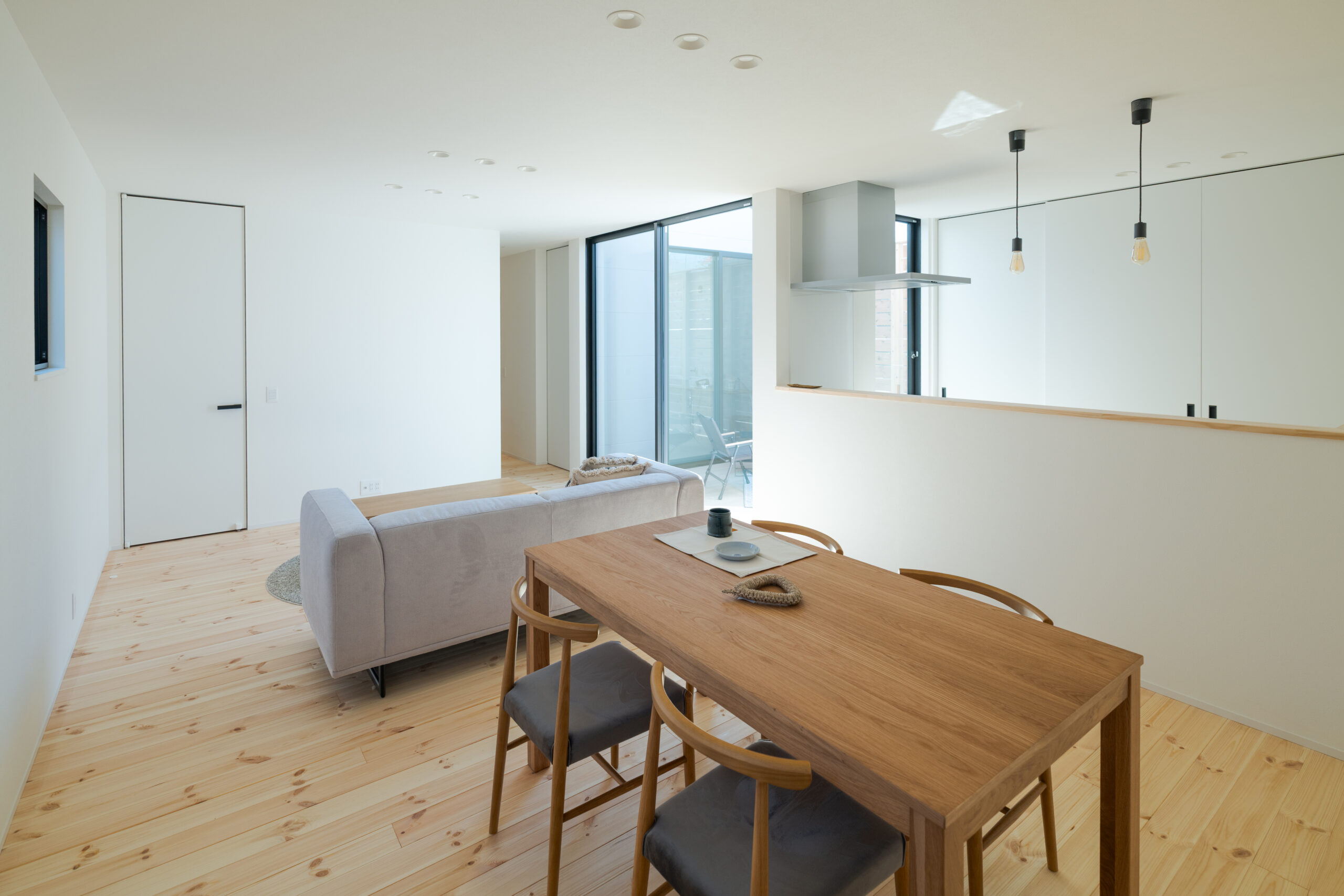 くらし・にわ・いえ　KIT PLUS キットプラス｜株式会社三有技建｜安城市・岡崎市｜規格住宅SIMPLE NOTE-シンプルノート BinO-ビーノ｜EXTERIORエクステリア-外構｜家具・雑貨